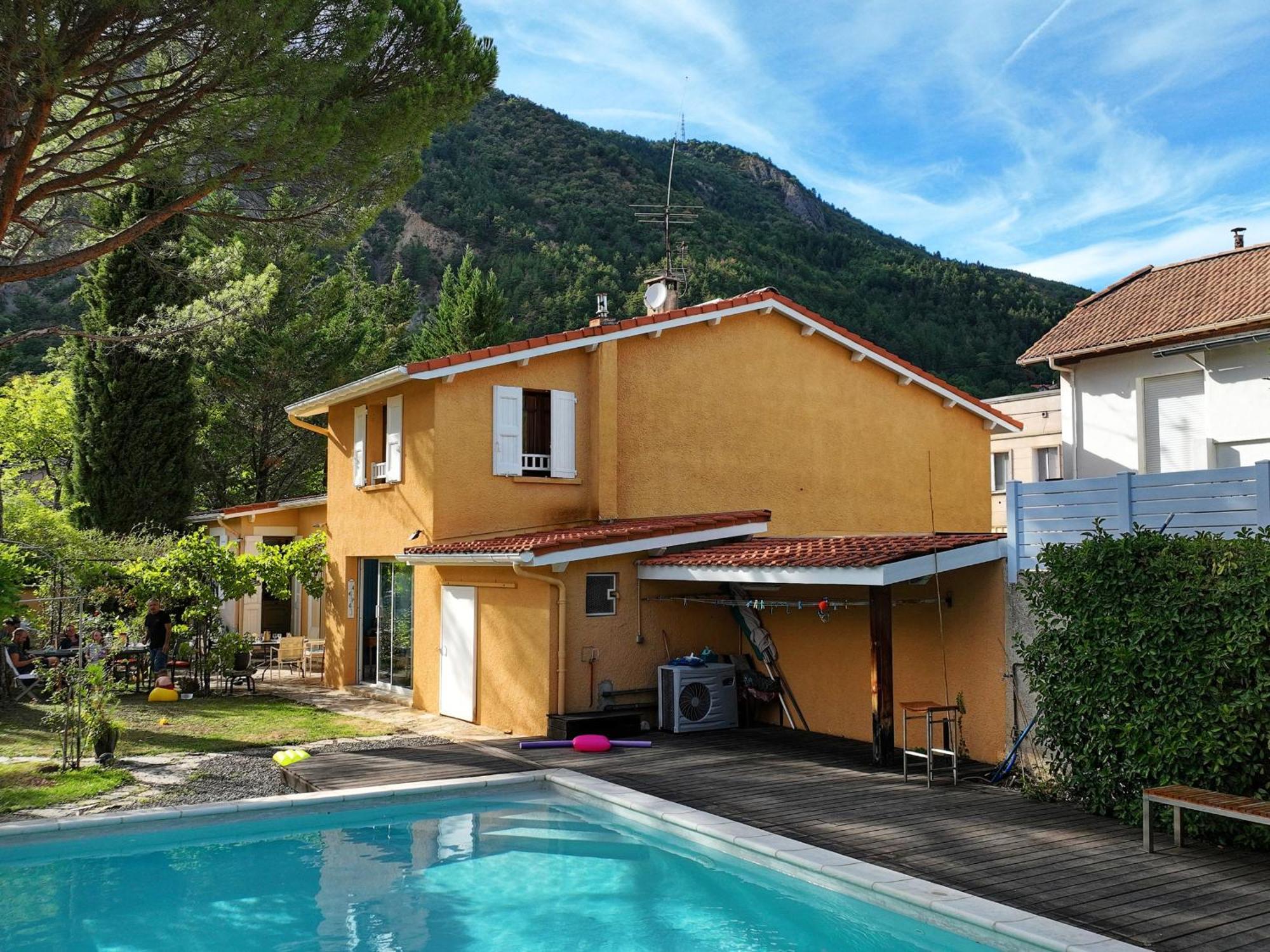 Chambres D'Hotes - Le Pin Des Arches Digne-les-Bains Exterior foto